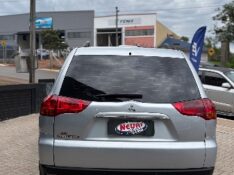 MITSUBISHI PAJERO DAKAR 3.2 HPE 4X4 7 LUGARES 16V TURBO INTERCOOLER DIESEL 4P AUTOMÁTICO /2010 NEURI VEÍCULOS LAJEADO / Carros no Vale