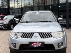 MITSUBISHI PAJERO DAKAR 3.2 HPE 4X4 7 LUGARES 16V TURBO INTERCOOLER DIESEL 4P AUTOMÁTICO /2010 NEURI VEÍCULOS LAJEADO / Carros no Vale