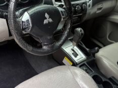 MITSUBISHI PAJERO DAKAR 3.2 HPE 4X4 7 LUGARES 16V TURBO INTERCOOLER DIESEL 4P AUTOMÁTICO /2010 NEURI VEÍCULOS LAJEADO / Carros no Vale