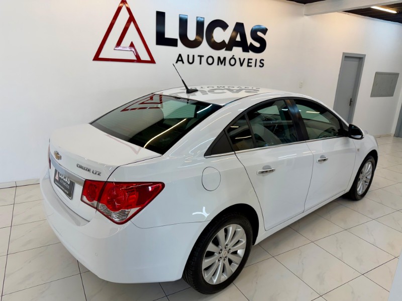 CHEVROLET CRUZE 1.8 LTZ 16V 2014/2014 LUCAS AUTOMÓVEIS BOM RETIRO DO SUL / Carros no Vale