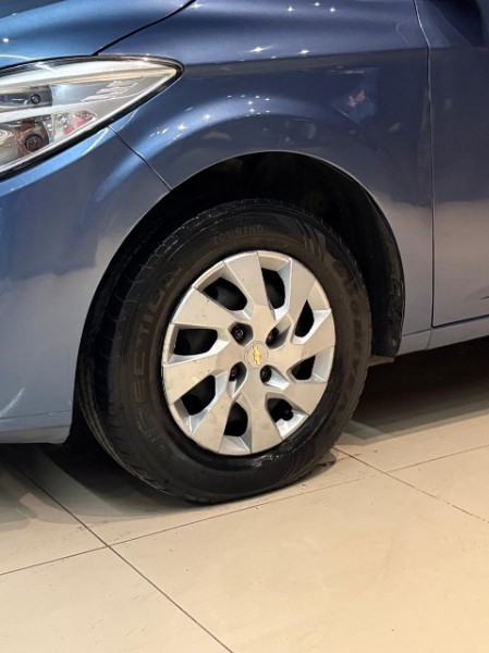 CHEVROLET ONIX 1.0 LT 2014/2015 JM AUTOMÓVEIS VENÂNCIO AIRES / Carros no Vale