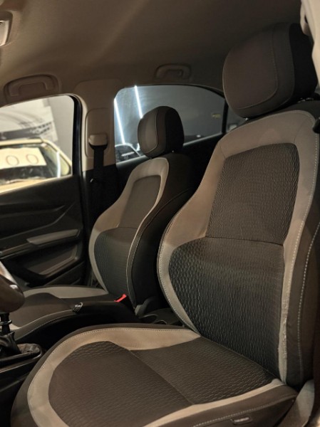 CHEVROLET ONIX 1.0 LT 2014/2015 JM AUTOMÓVEIS VENÂNCIO AIRES / Carros no Vale