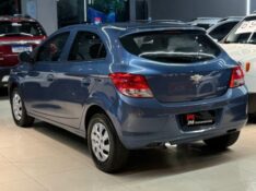 CHEVROLET ONIX 1.0 LT 2014/2015 JM AUTOMÓVEIS VENÂNCIO AIRES / Carros no Vale
