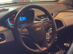 CHEVROLET ONIX 1.0 LT 2014/2015 JM AUTOMÓVEIS VENÂNCIO AIRES / Carros no Vale