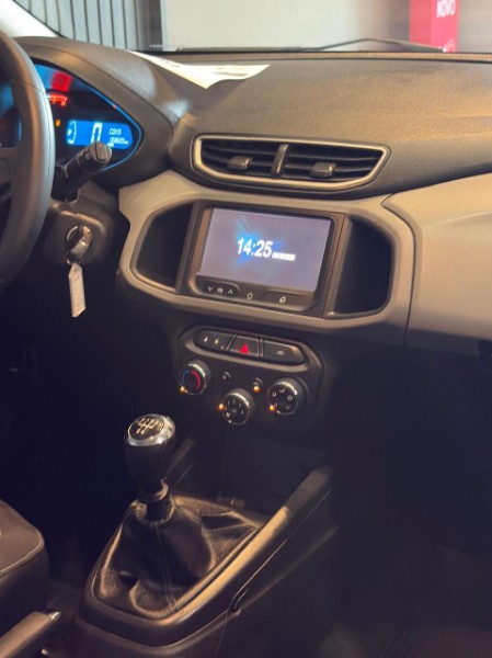 CHEVROLET ONIX 1.0 LT 2014/2015 JM AUTOMÓVEIS VENÂNCIO AIRES / Carros no Vale