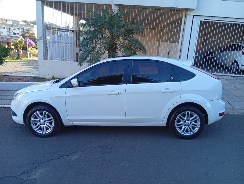 FORD FOCUS GHIA 2.0 2009/2009 ALTERNATIVA VEÍCULOS LAJEADO / Carros no Vale FORD FOCUS GHIA 2.0 2009/2009 ALTERNATIVA VEÍCULOS LAJEADO / Carros no Vale