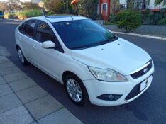 FORD FOCUS GHIA 2.0 2009/2009 ALTERNATIVA VEÍCULOS LAJEADO / Carros no Vale