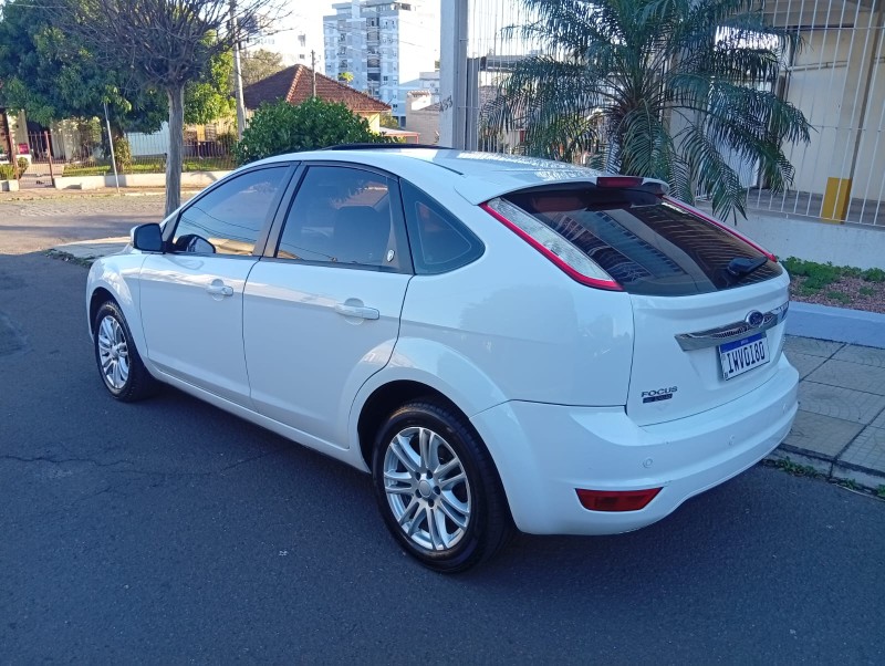 FORD FOCUS GHIA 2.0 2009/2009 ALTERNATIVA VEÍCULOS LAJEADO / Carros no Vale FORD FOCUS GHIA 2.0 2009/2009 ALTERNATIVA VEÍCULOS LAJEADO / Carros no Vale