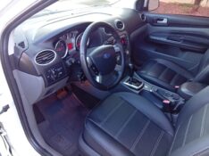 FORD FOCUS GHIA 2.0 2009/2009 ALTERNATIVA VEÍCULOS LAJEADO / Carros no Vale
