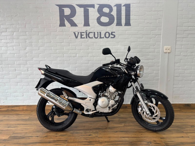 YAMAHA FAZER 250 /2010 RT 811 VEÍCULOS ARROIO DO MEIO / Carros no Vale YAMAHA FAZER 250 /2010 RT 811 VEÍCULOS ARROIO DO MEIO / Carros no Vale
