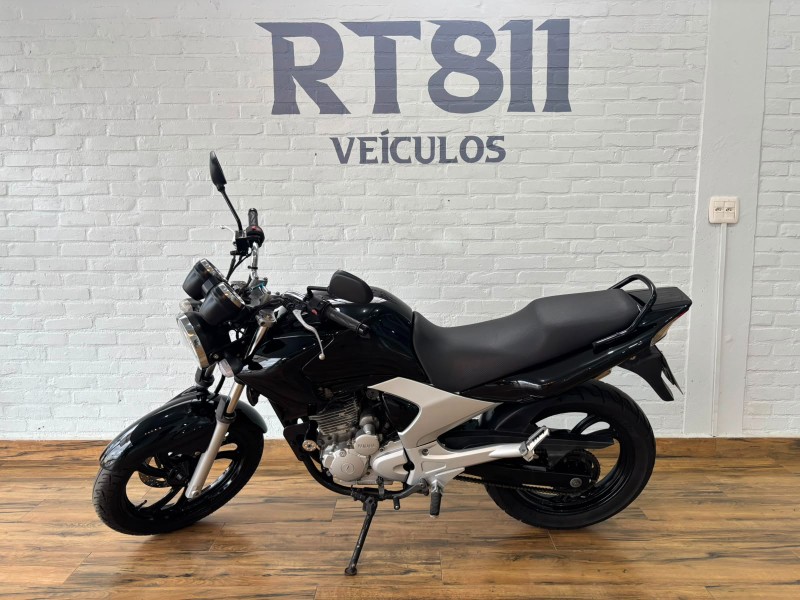 YAMAHA FAZER 250 /2010 RT 811 VEÍCULOS ARROIO DO MEIO / Carros no Vale YAMAHA FAZER 250 /2010 RT 811 VEÍCULOS ARROIO DO MEIO / Carros no Vale