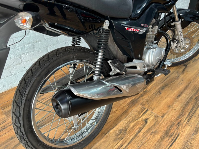 HONDA MOTOS CG 160 FAN ESDI /2016 RT 811 VEÍCULOS ARROIO DO MEIO / Carros no Vale HONDA MOTOS CG 160 FAN ESDI /2016 RT 811 VEÍCULOS ARROIO DO MEIO / Carros no Vale
