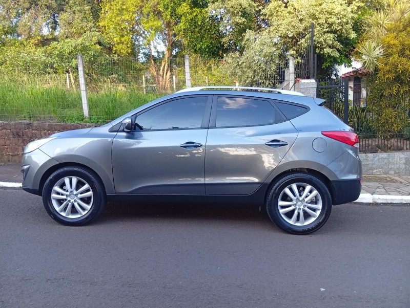 HYUNDAI IX 35 2.0 2014/2015 ALTERNATIVA VEÍCULOS LAJEADO / Carros no Vale HYUNDAI IX 35 2.0 2014/2015 ALTERNATIVA VEÍCULOS LAJEADO / Carros no Vale