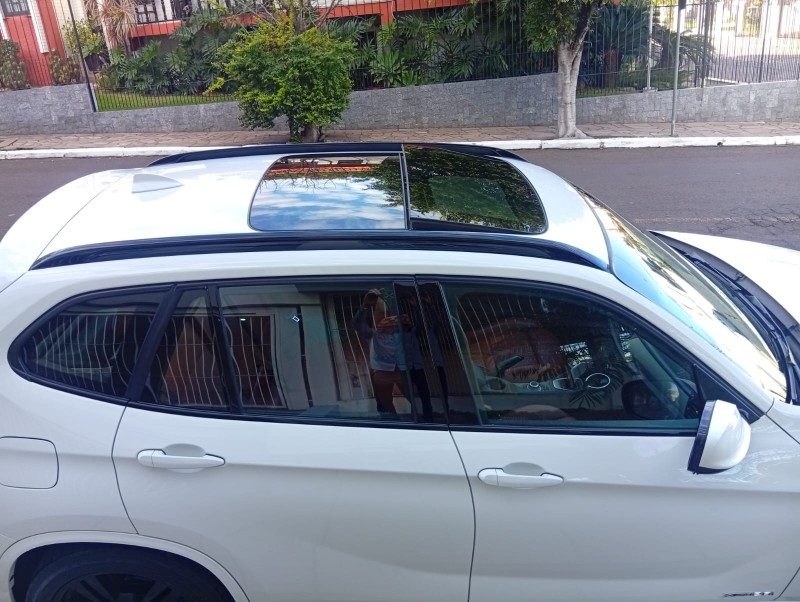 BMW X1 2.0 16V TURBO 2012/2013 ALTERNATIVA VEÍCULOS LAJEADO / Carros no Vale