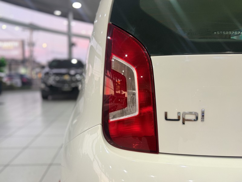 VOLKSWAGEN UP! 1.0 MOVE 12V 2015/2016 DUARTE VEÍCULOS PORTO ALEGRE / Carros no Vale VOLKSWAGEN UP! 1.0 MOVE 12V 2015/2016 DUARTE VEÍCULOS PORTO ALEGRE / Carros no Vale