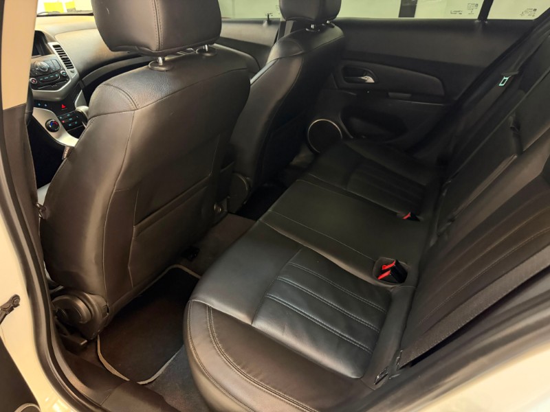 CHEVROLET CRUZE LT HB 2014/2014 LUCAS AUTOMÓVEIS BOM RETIRO DO SUL / Carros no Vale