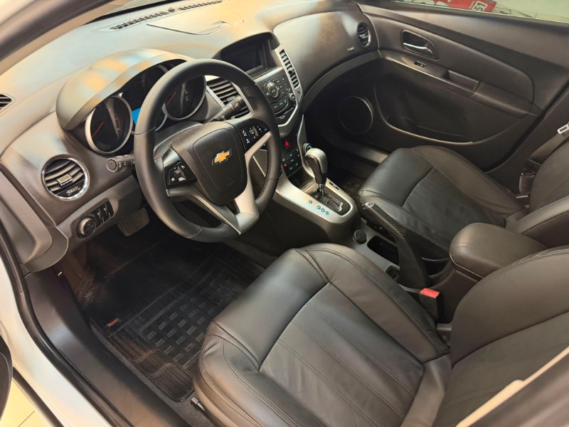 CHEVROLET CRUZE LT HB 2014/2014 LUCAS AUTOMÓVEIS BOM RETIRO DO SUL / Carros no Vale