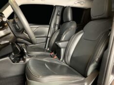 JEEP RENEGADE 1.3 LONGITUDE T270 2022 2022/2022 DUARTE VEÍCULOS PORTO ALEGRE / Carros no Vale