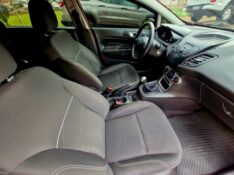 FORD FIESTA 1.6 SE 2017/2017 CRUZEIRO MULTIMARCAS CRUZEIRO DO SUL / Carros no Vale