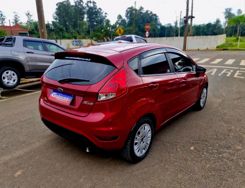 FORD FIESTA 1.6 SE 2017/2017 CRUZEIRO MULTIMARCAS CRUZEIRO DO SUL / Carros no Vale
