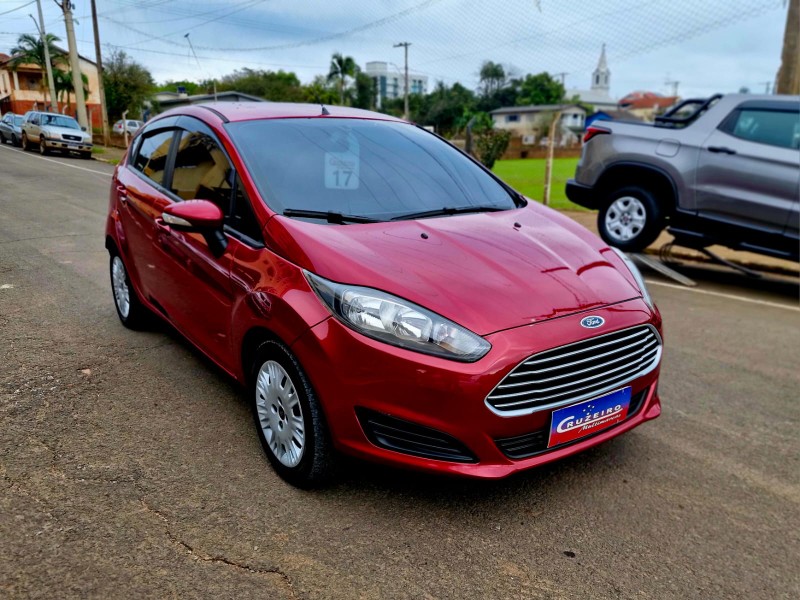 FORD FIESTA 1.6 SE 2017/2017 CRUZEIRO MULTIMARCAS CRUZEIRO DO SUL / Carros no Vale