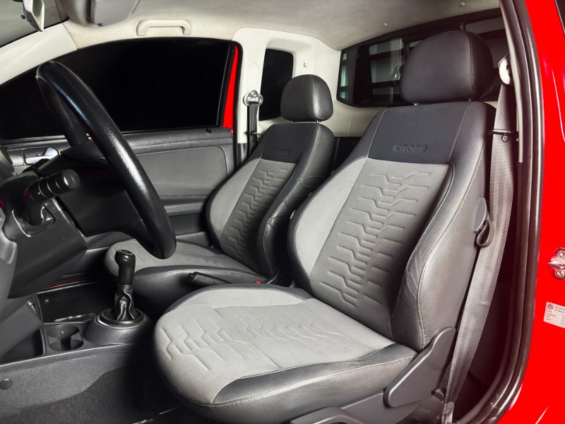VOLKSWAGEN SAVEIRO 1.6 CE CROSS 2013/2013 DUARTE VEÍCULOS PORTO ALEGRE / Carros no Vale