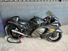 SUZUKI GSX 1300R HAYABUSA /2010 AR MULTIMARCAS VENÂNCIO AIRES / Carros no Vale