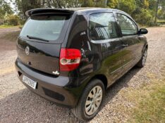 VOLKSWAGEN FOX 1.0 /2009 MENEGHINI VEÍCULOS ARROIO DO MEIO / Carros no Vale