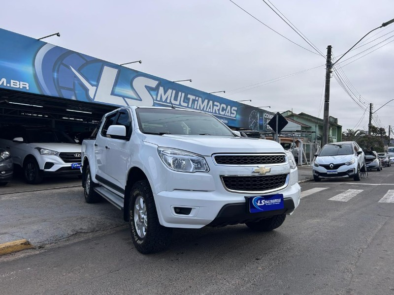 CHEVROLET S10 PICK-UP LT 2.4 F.POWER 4X2 CD 2014/2014 LS MULTIMARCAS VENÂNCIO AIRES / Carros no Vale