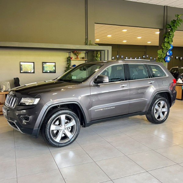 JEEP GRAND CHEROKEE 3.6 LIMITED V6 4X4 2015 2015/2015 JOÃO CARROS MULTIMARCAS GUAPORÉ / Carros no Vale JEEP GRAND CHEROKEE 3.6 LIMITED V6 4X4 2015 2015/2015 JOÃO CARROS MULTIMARCAS GUAPORÉ / Carros no Vale