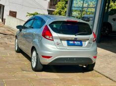 FORD FIESTA TITANIUM 1.6 2013/2014 SÉTIMA VEÍCULOS GUAPORÉ / Carros no Vale