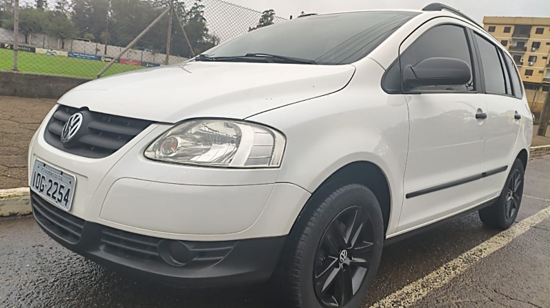 VOLKSWAGEN SPACEFOX 1.6 MI 8V TOTAL FLEX 2007/2008 ADRIANO VEÍCULOS CRUZEIRO DO SUL / Carros no Vale