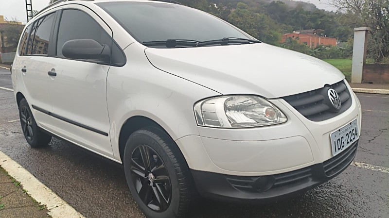VOLKSWAGEN SPACEFOX 1.6 MI 8V TOTAL FLEX 2007/2008 ADRIANO VEÍCULOS CRUZEIRO DO SUL / Carros no Vale