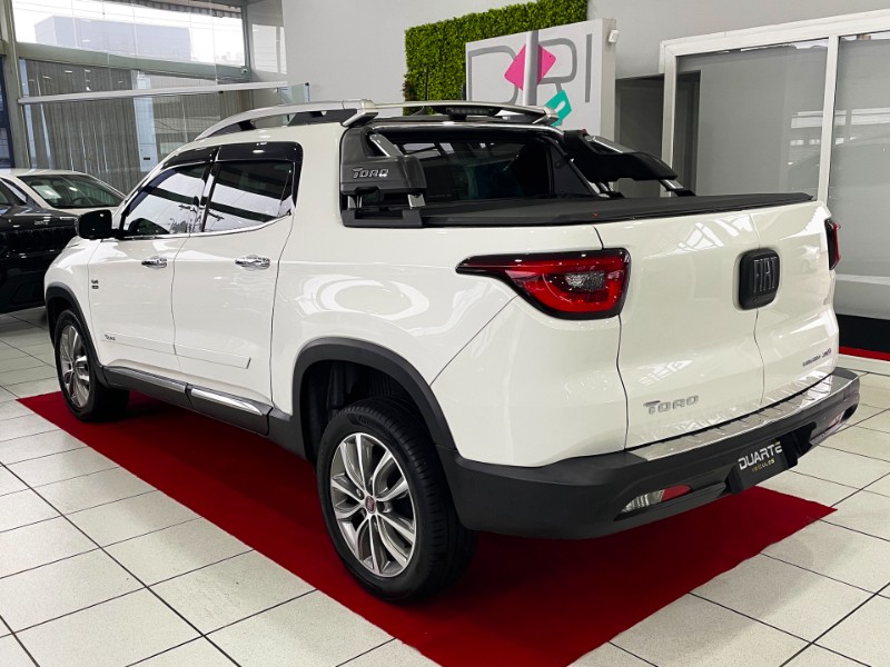 FIAT TORO 2.0 16V TURBO DIESEL VOLCANO 4WD AT9 2018/2019 DUARTE VEÍCULOS PORTO ALEGRE / Carros no Vale FIAT TORO 2.0 16V TURBO DIESEL VOLCANO 4WD AT9 2018/2019 DUARTE VEÍCULOS PORTO ALEGRE / Carros no Vale