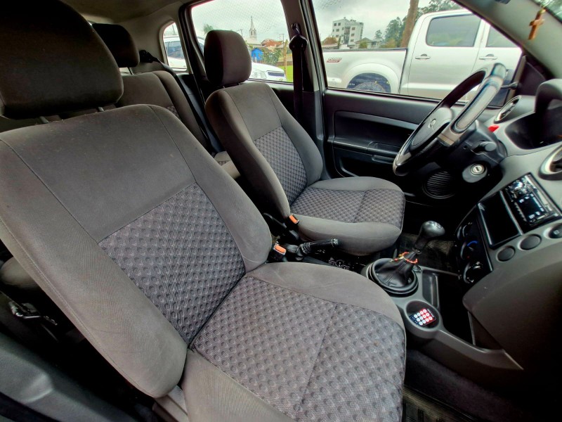 FORD FIESTA 1.0 2006/2007 CRUZEIRO MULTIMARCAS CRUZEIRO DO SUL / Carros no Vale