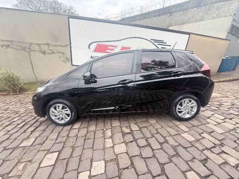 HONDA FIT 1.4 LX 16V FLEX 4P AUTOMÁTICO 2017/2017 ELY AUTOMÓVEIS LAJEADO / Carros no Vale HONDA FIT 1.4 LX 16V FLEX 4P AUTOMÁTICO 2017/2017 ELY AUTOMÓVEIS LAJEADO / Carros no Vale