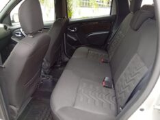 RENAULT DUSTER 20 4X2 2015/2016 ALTERNATIVA VEÍCULOS LAJEADO / Carros no Vale