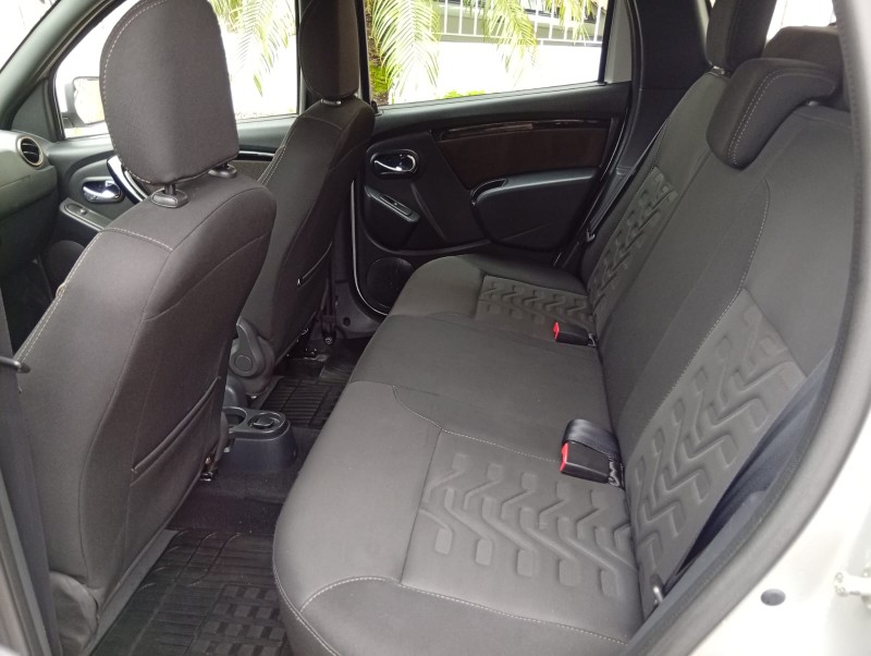 RENAULT DUSTER 20 4X2 2015/2016 ALTERNATIVA VEÍCULOS LAJEADO / Carros no Vale RENAULT DUSTER 20 4X2 2015/2016 ALTERNATIVA VEÍCULOS LAJEADO / Carros no Vale