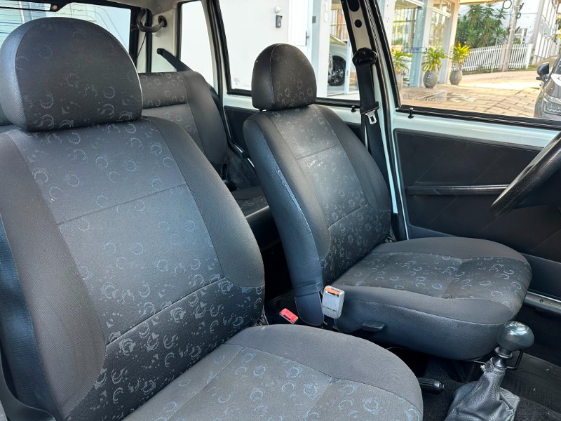 FIAT UNO MILLE ECONOMY 1.0 2011/2012 SÉTIMA VEÍCULOS GUAPORÉ / Carros no Vale