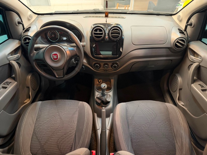 FIAT PALIO ATTRACTIVE 1.4 8V 2015/2015 LUCAS AUTOMÓVEIS BOM RETIRO DO SUL / Carros no Vale