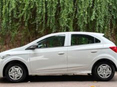 CHEVROLET ONIX JOY 1.0 2016/2017 ESTAÇÃO DO CARRO ESTRELA / Carros no Vale
