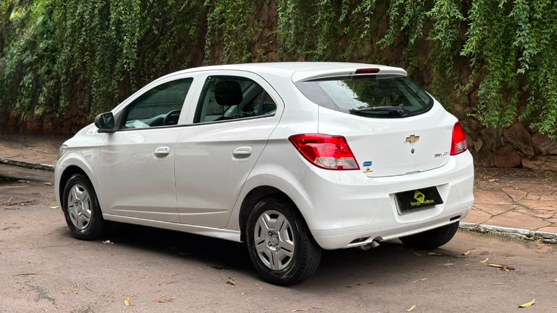 CHEVROLET ONIX JOY 1.0 2016/2017 ESTAÇÃO DO CARRO ESTRELA / Carros no Vale CHEVROLET ONIX JOY 1.0 2016/2017 ESTAÇÃO DO CARRO ESTRELA / Carros no Vale