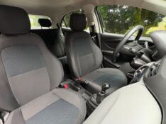 CHEVROLET ONIX JOY 1.0 2016/2017 ESTAÇÃO DO CARRO ESTRELA / Carros no Vale