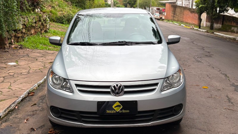 VOLKSWAGEN VOYAGE 1.0 2011/2012 ESTAÇÃO DO CARRO ESTRELA / Carros no Vale VOLKSWAGEN VOYAGE 1.0 2011/2012 ESTAÇÃO DO CARRO ESTRELA / Carros no Vale
