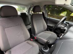VOLKSWAGEN VOYAGE 1.0 2011/2012 ESTAÇÃO DO CARRO ESTRELA / Carros no Vale