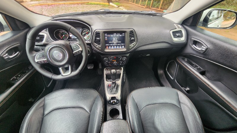 JEEP COMPASS 2.0 LONGITUDE 16V AT6 2019 2019/2019 FERNANDO AUTOMÓVEIS | REVENDA DE CARROS ARROIO DO MEIO ARROIO DO MEIO / Carros no Vale JEEP COMPASS 2.0 LONGITUDE 16V AT6 2019 2019/2019 FERNANDO AUTOMÓVEIS | REVENDA DE CARROS ARROIO DO MEIO ARROIO DO MEIO / Carros no Vale