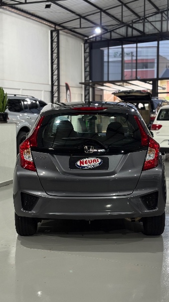 HONDA FIT 1.5 EX 16V CVT 2015/2016 NEURI VEÍCULOS LAJEADO / Carros no Vale