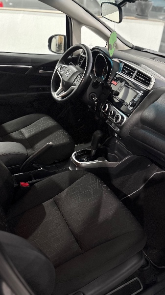 HONDA FIT 1.5 EX 16V CVT 2015/2016 NEURI VEÍCULOS LAJEADO / Carros no Vale