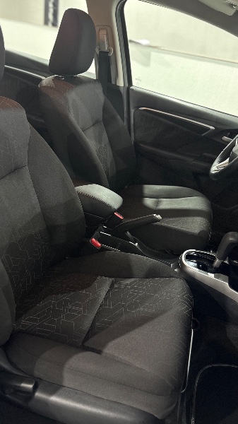 HONDA FIT 1.5 EX 16V CVT 2015/2016 NEURI VEÍCULOS LAJEADO / Carros no Vale