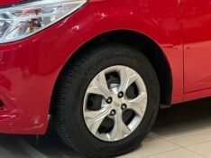 CHEVROLET ONIX 1.0 LT 2015/2015 JM AUTOMÓVEIS VENÂNCIO AIRES / Carros no Vale